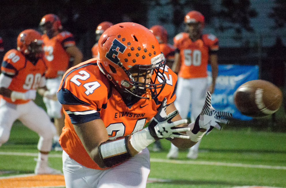 Collin Olla-Chatman catches a pass before the Palatine game