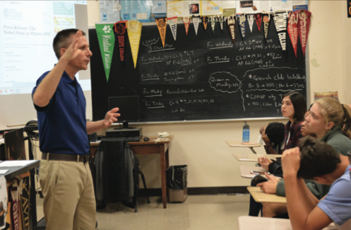 Dr. Vondracek teaches his Chem/Phys class.