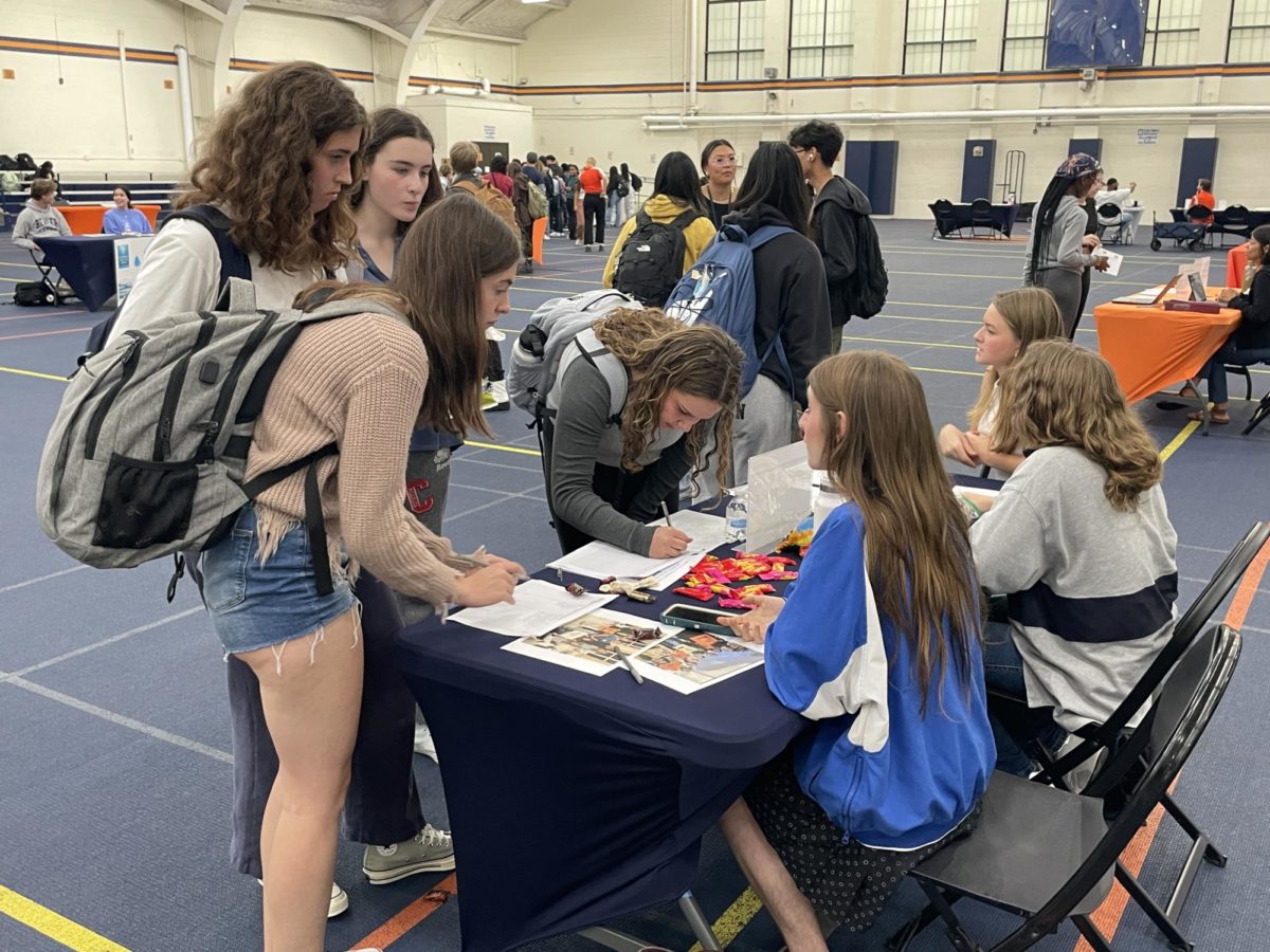 Students had the opportunity to sign up for a variety of different volunteer clubs and organizations.