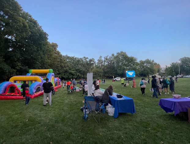 Evanston residents gathered to watch a movie and socialize.