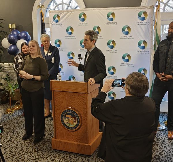 Mayor Daniel Biss spoke at the event, which also featured a tour of the shelter.