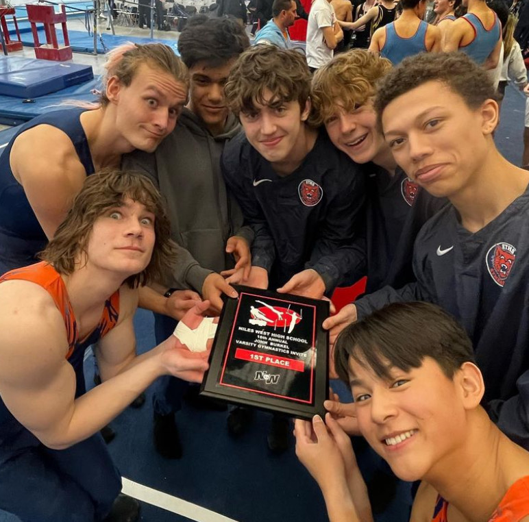 Photo courtesy of ETHS Boys Gymnastics on Instagram