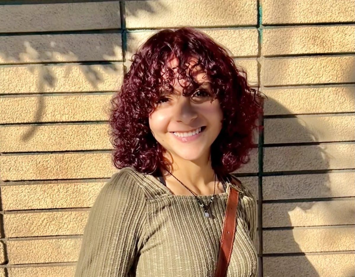 Eliana Napolez-Savig