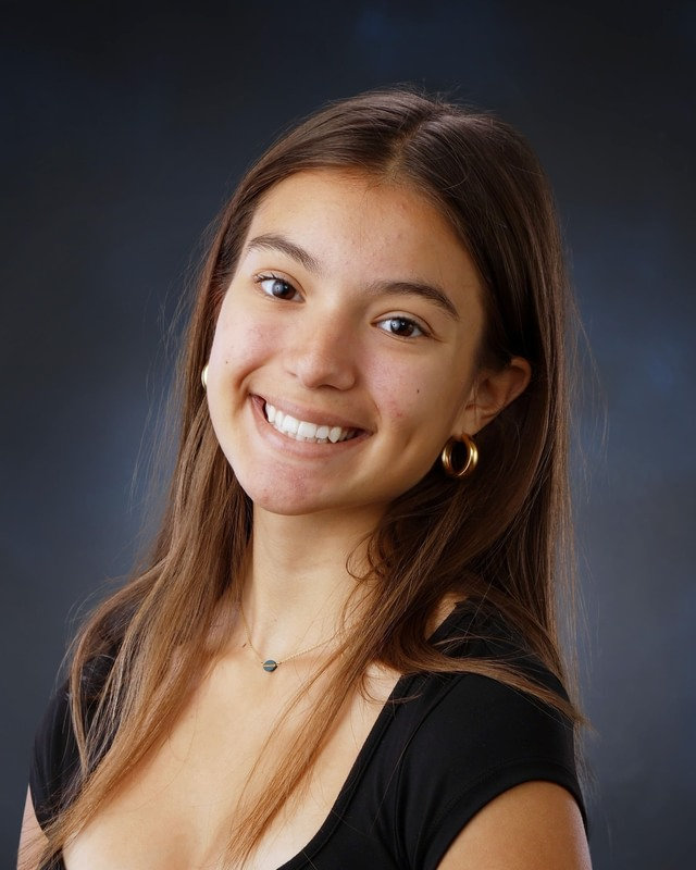Senior Column | Why I keep dead flowers